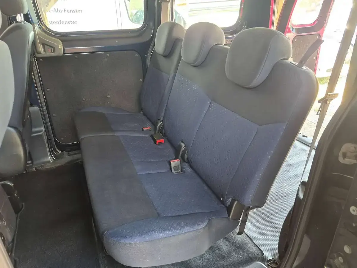 Gebraucht Nissan NV200 Premium Edition 110 PS (80 kW) 2010 Blue (m) Van / Kleinbus