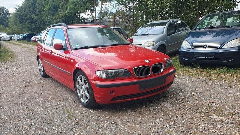 Rot Gebraucht 2002 BMW 320 Kombi | 1.500 € (Superpreis) - Bild 1/4