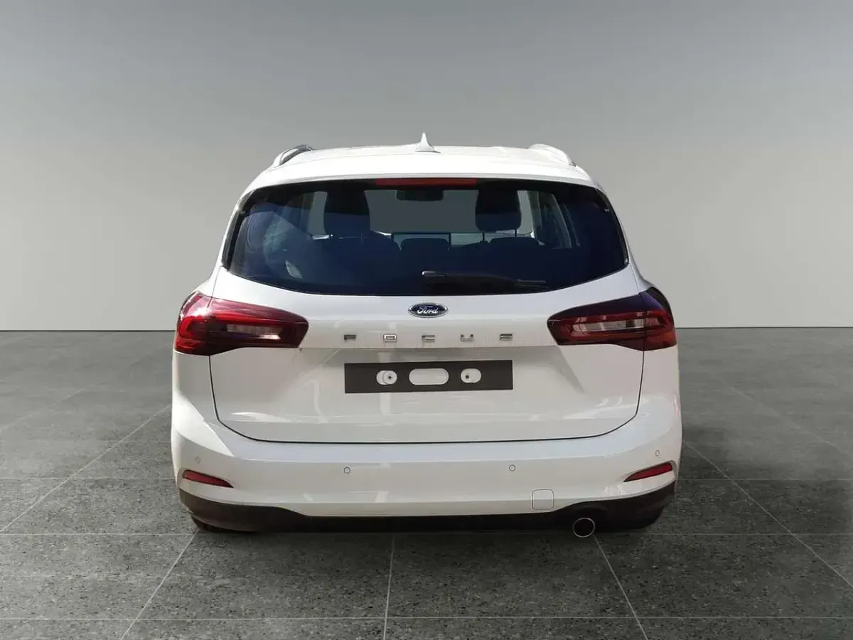 Nowe Ford Focus Titanium 116 KM (85 kW) 2026 Biały Kombi