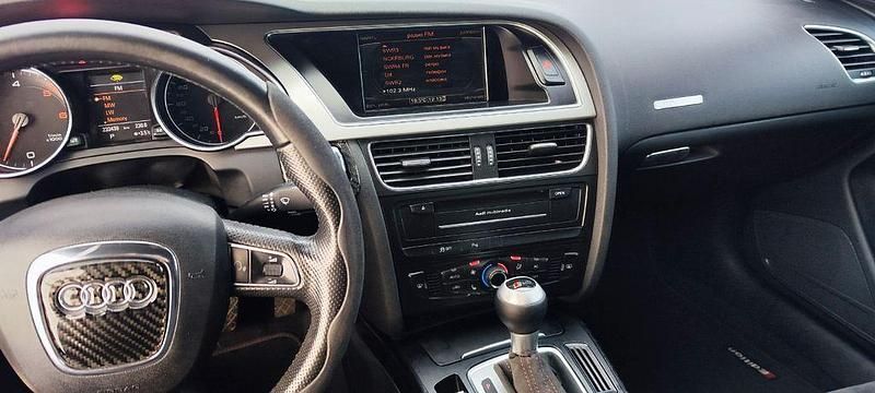 Second-hand Audi A5 S-Line 190 CP (139 kW) 2011 Negru Coupe