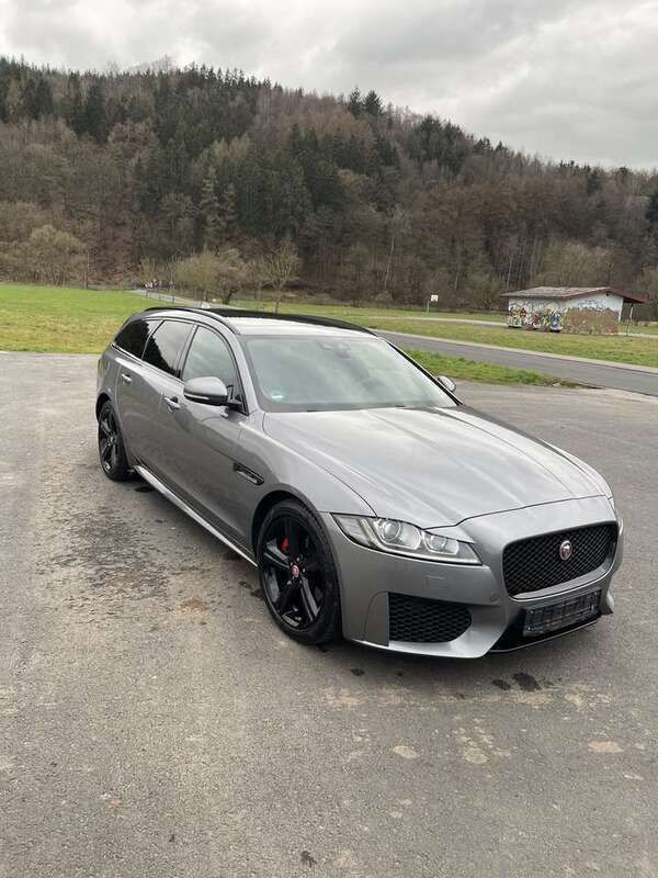 Gebraucht 2019 Jaguar XF Sportbrake Chequered Flag Kombi | 22.250 € (Superpreis) - Bild 1/4