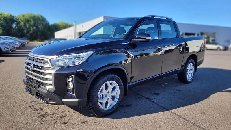 Space black Gebraucht 2023 Ssangyong (KGM) Musso SUV | 34.990 € - Bild 1/4