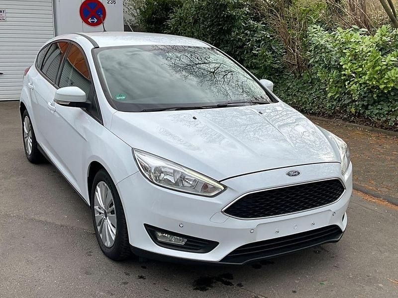 Gebraucht Ford Focus 101 PS (74 kW) 2018 Weiß Limousine