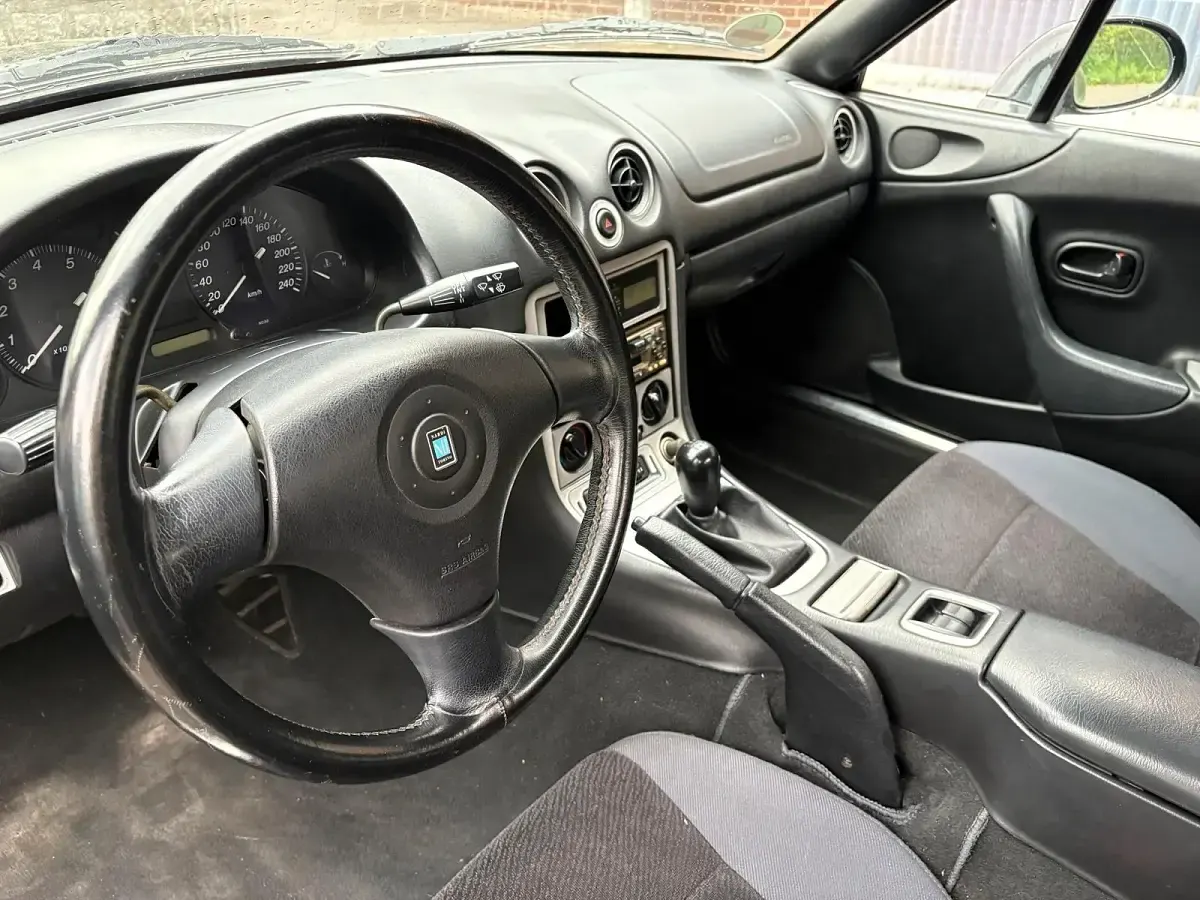 Gebraucht Mazda MX5 110 PS (80 kW) 1999 Schwarz Cabrio