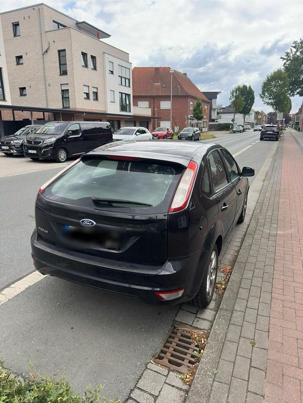 Schwarz Gebraucht 2009 Ford Focus Kleinwagen | 2.500 € (Fairer Preis) - Bild 1/3
