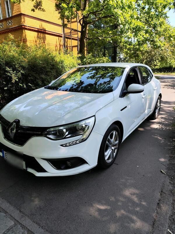 Weiß Gebraucht 2017 Renault Mégane IV Limousine | 9.500 € (Superpreis) - Bild 1/4