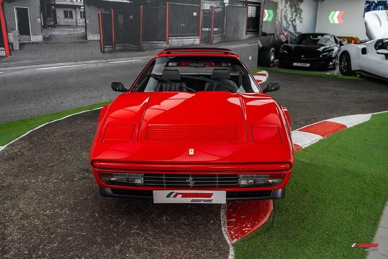 Second-hand Ferrari 208 220 CP (161 kW) 1988 Roșu Coupe