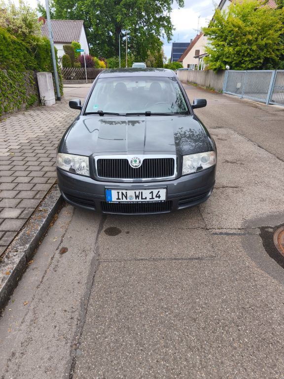 Schwarz Gebraucht 2004 Skoda Superb Elegance Limousine | 1.900 € (Superpreis) - Bild 1/3