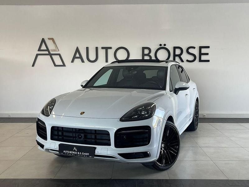 Weiß Gebraucht 2019 Porsche Cayenne Sport SUV | 46.990 € - Bild 1/4