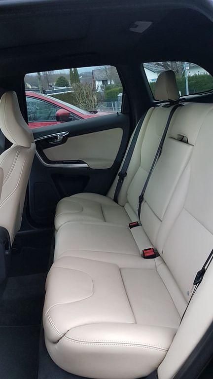 Gebraucht Volvo XC60 Summum 245 PS (180 kW) 2016 Schwarz SUV