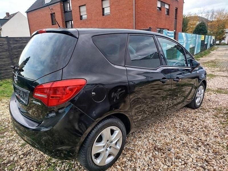Gebraucht Opel Meriva Design Edition 120 PS (88 kW) 2011 Schwarz Van / Kleinbus