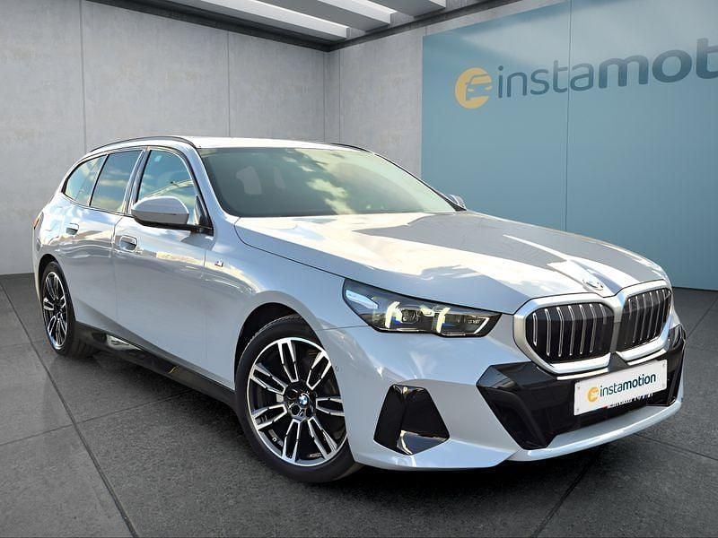 Gebraucht BMW 520 208 PS (152 kW) 2025 Grau Kombi