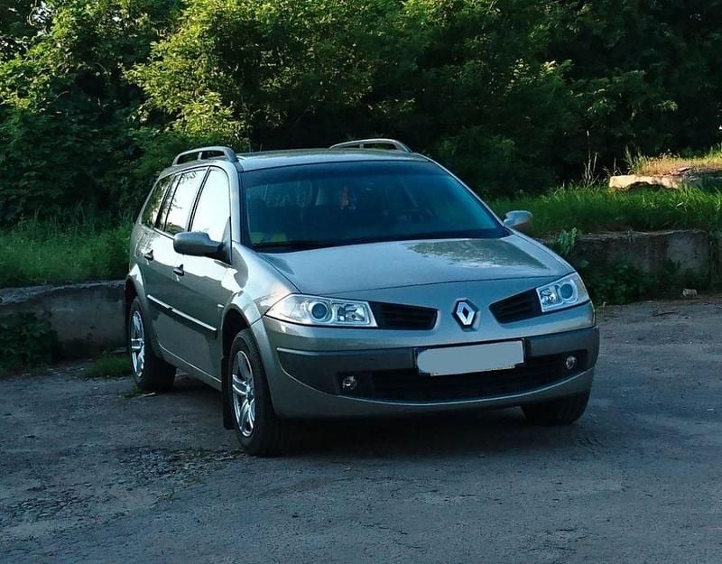 Beige Gebraucht 2008 Renault Mégane III Authentique Limousine | 4.000 € (Etwas zu teuer) - Bild 1/4