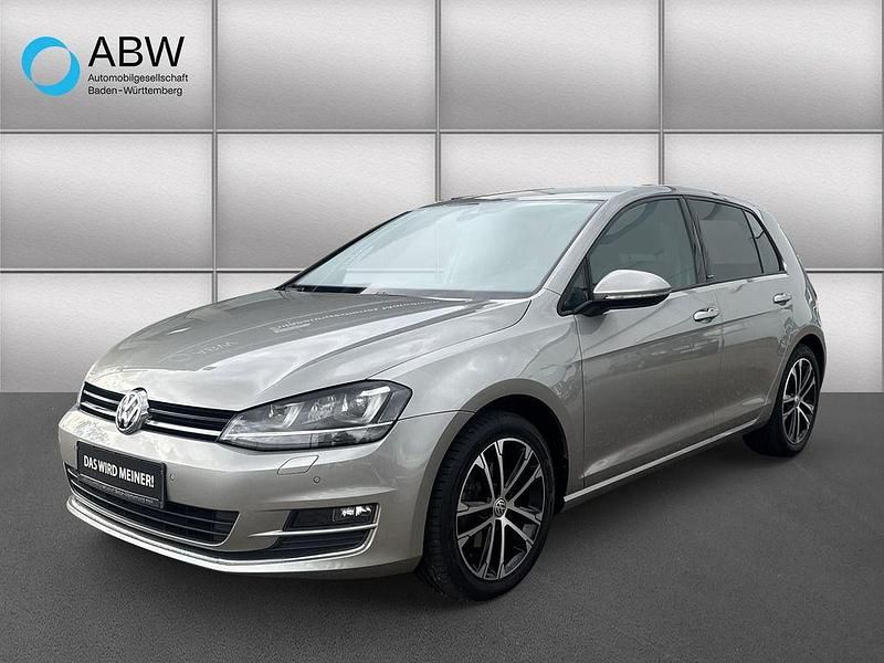 Silber Gebraucht 2016 VW Golf VII Allstar Limousine | 14.490 € (Fairer Preis) - Bild 1/4