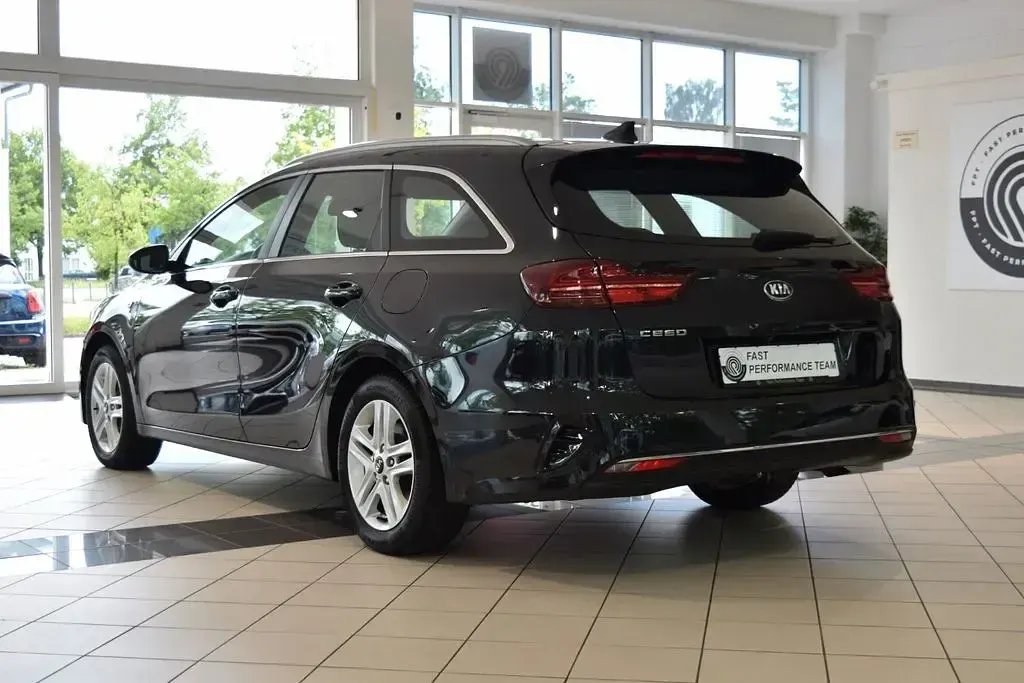 Gebraucht Kia Ceed 136 PS (100 kW) 2020 Schwarz Kleinwagen