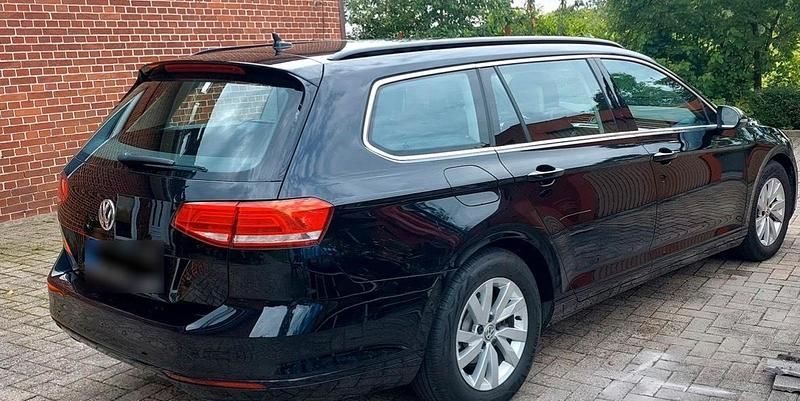 Gebraucht VW Passat 150 PS (110 kW) 2019 Schwarz Kombi