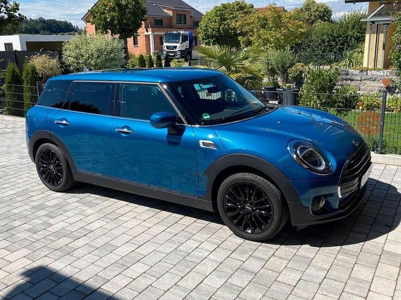 Blau Gebraucht 2022 Mini One Clubman Kombi | 20.470 € (Fairer Preis) - Bild 1/4