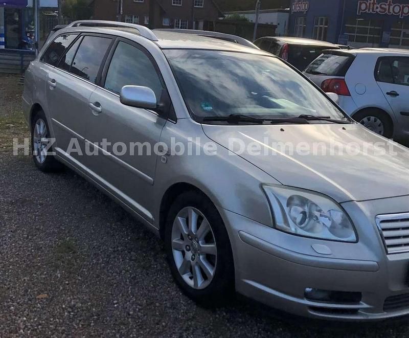 Gebraucht Toyota Avensis Executive 177 PS (130 kW) 2005 Silber Kombi