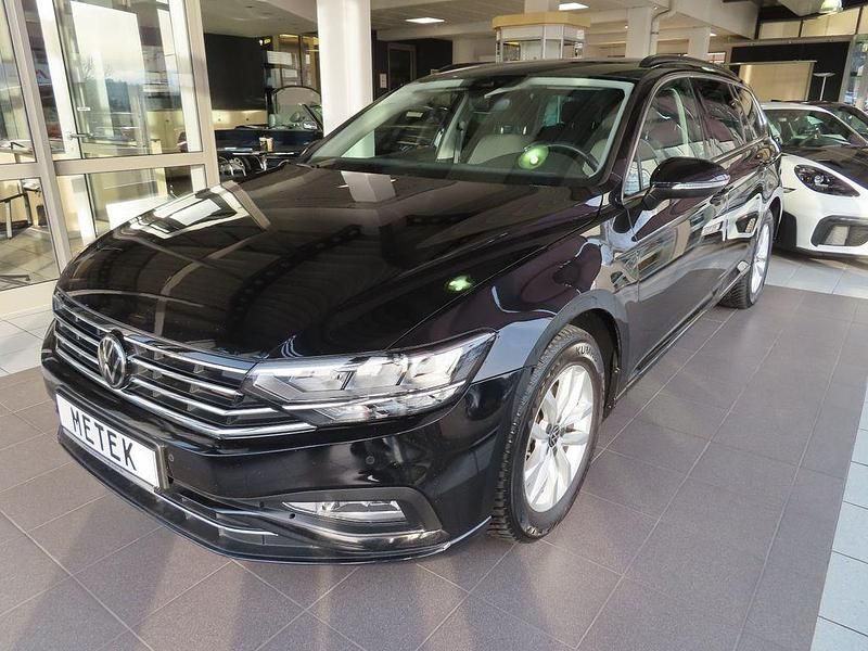 Gebraucht VW Passat Business 150 PS (110 kW) 2023 Schwarz Kombi