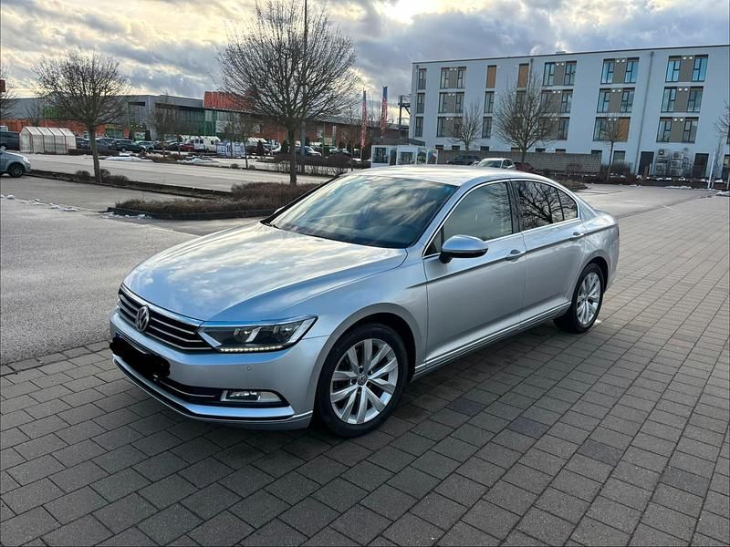 Gebraucht VW Passat 120 PS (88 kW) 2016 Silber Limousine