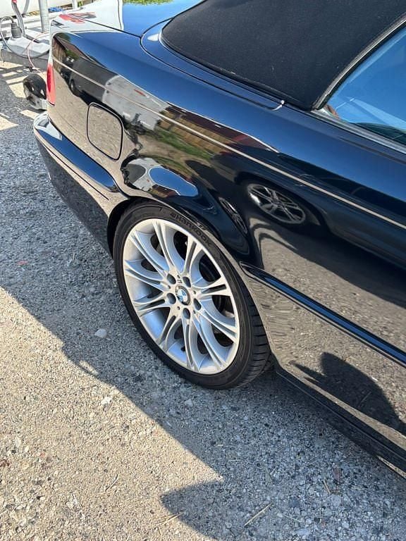 Schwarz Gebraucht 2004 BMW 330 Cabriolet Cabrio | 11.250 € (Fairer Preis) - Bild 1/4