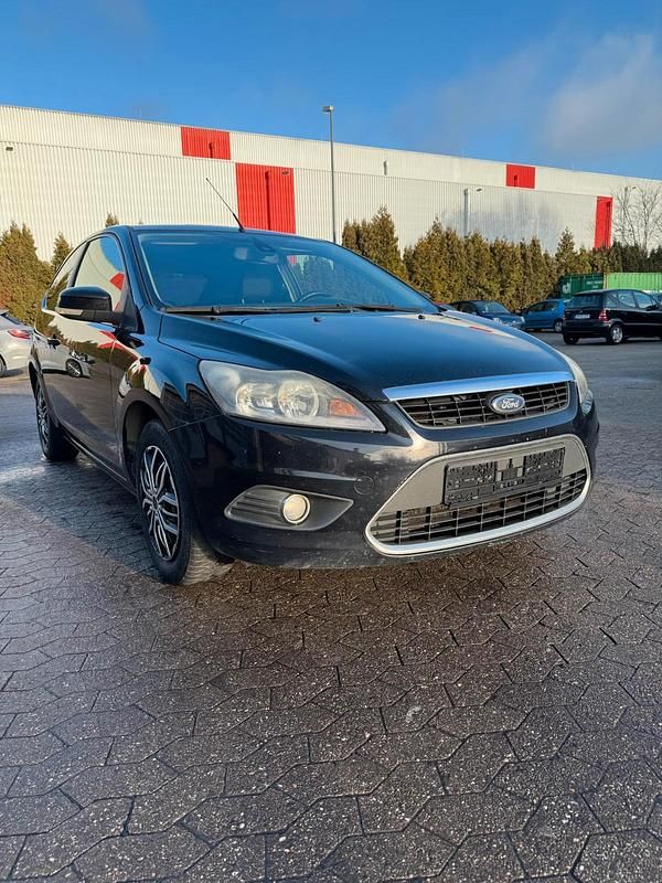 Schwarz Gebraucht 2008 Ford Focus Kleinwagen | 1.999 € (Etwas zu teuer) - Bild 1/4