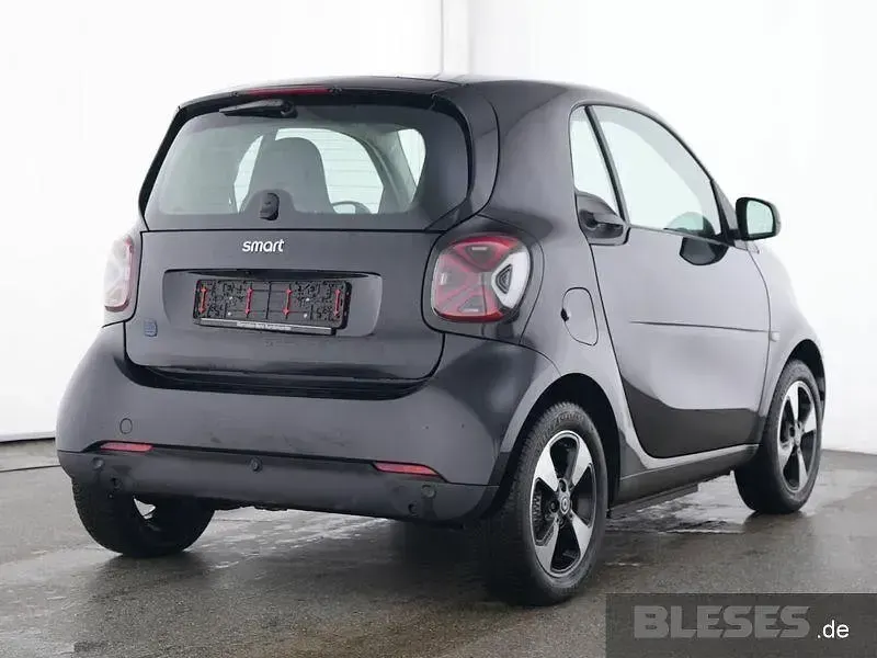 Gebraucht Smart ForTwo Coupé Exclusive 60 kW (82 PS) 2024 Bodypanels in black Kleinwagen
