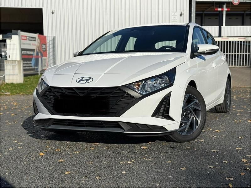 Gebraucht Hyundai i20 Select 79 PS (58 kW) 2025 Weiß Kleinwagen