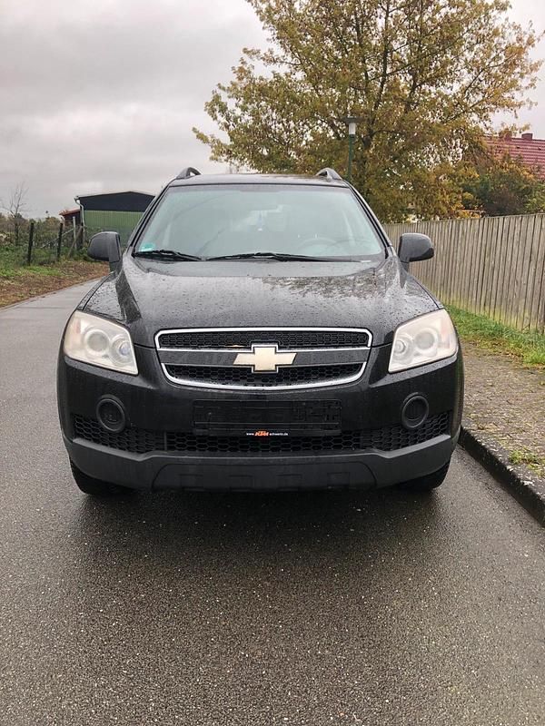 Schwarz Gebraucht 2008 Chevrolet Captiva SUV | 2.600 € (Superpreis) - Bild 1/4