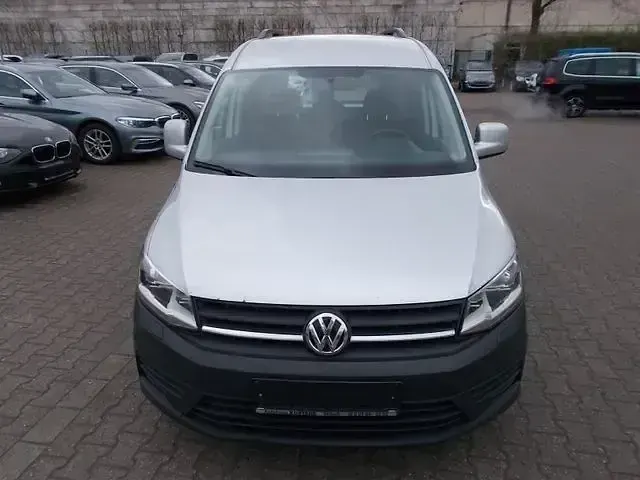 Gebraucht VW Caddy Maxi 150 PS (110 kW) 2018 Reflexsilber metallic (metallic) Van / Kleinbus