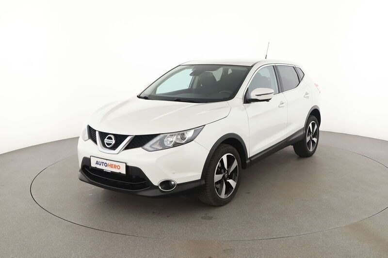 Weiß Gebraucht 2017 Nissan Qashqai N-Connecta SUV | 15.300 € (Guter Preis) - Bild 1/4