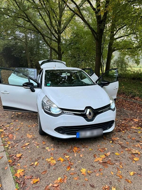 Weiß Gebraucht 2014 Renault Clio IV Kleinwagen | 6.425 € (Fairer Preis) - Bild 1/4