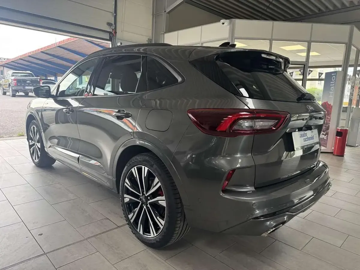 Gebraucht Ford Kuga ST-Line X 184 PS (135 kW) 2025 Magneticgrau SUV