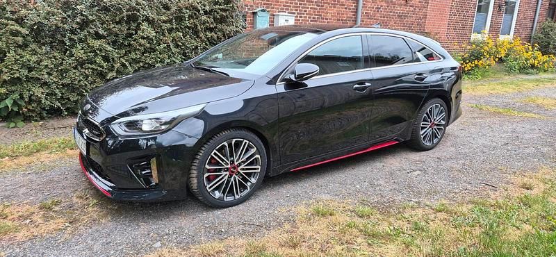 Schwarz Gebraucht 2019 Kia ProCeed GT Kleinwagen | 24.000 € (Fairer Preis) - Bild 1/4