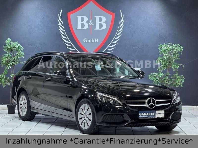 Schwarz Gebraucht 2017 Mercedes C220 Kombi | 11.990 € (Fairer Preis) - Bild 1/4