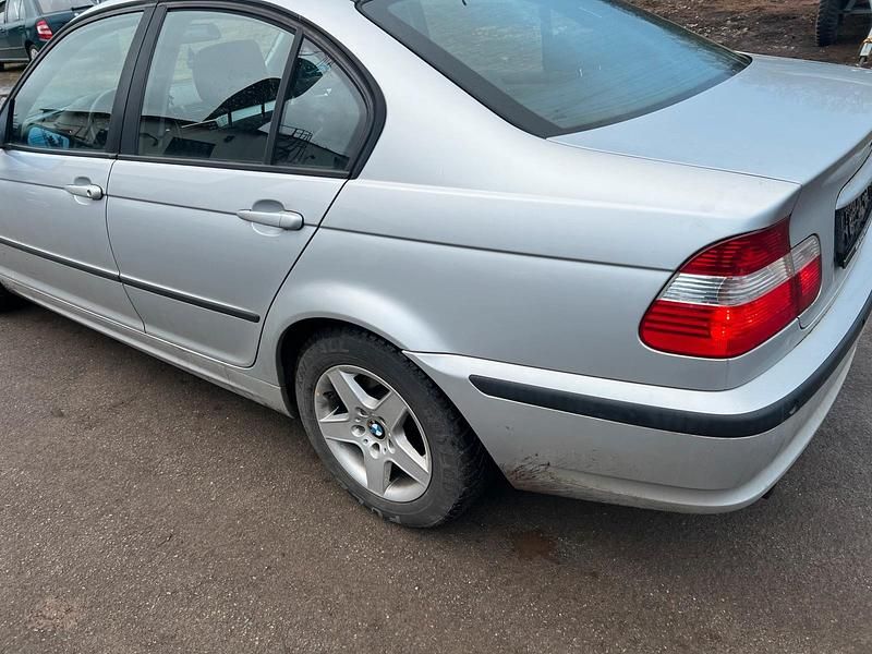 Gebraucht BMW 318 143 PS (105 kW) 2002 Silber Limousine