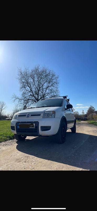 Gebraucht Fiat Panda 4x4 69 PS (50 kW) 2011 Weiß Kleinwagen