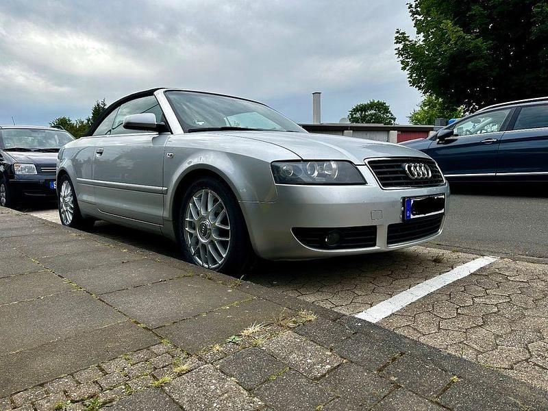 Silber Gebraucht 2004 Audi A4 Cabriolet Cabrio | 3.399 € (Superpreis) - Bild 1/4