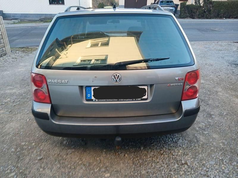 Gebraucht VW Passat Comfortline 131 PS (96 kW) 2001 Grau Kombi