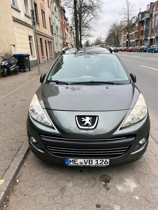 Grün Gebraucht 2010 Peugeot 207 Kombi | 2.400 € - Bild 1/4