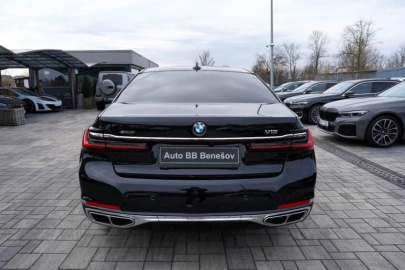 Gebraucht BMW M760 Performance 585 PS (430 kW) 2020 Schwarz Limousine