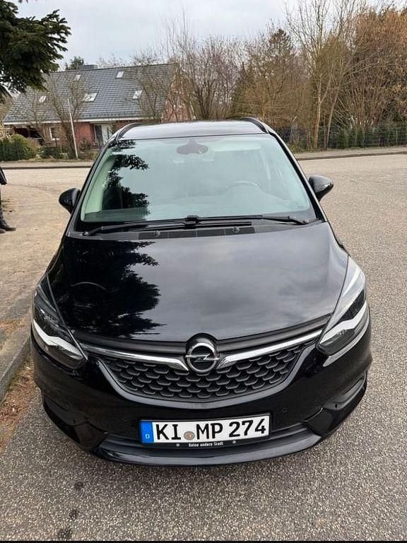 Schwarz Gebraucht 2017 Opel Zafira Edition Van / Kleinbus | 5.900 € (Superpreis) - Bild 1/4