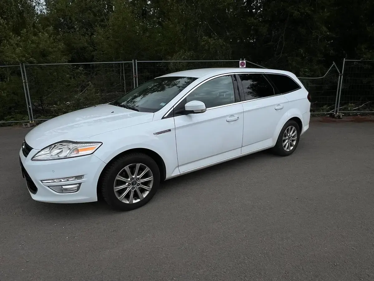 Gebraucht Ford Mondeo 140 PS (102 kW) 2010 Weiß Kombi