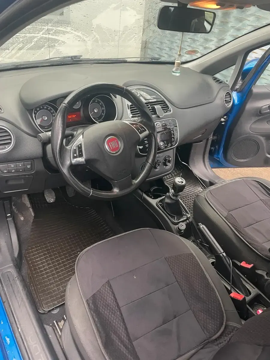 Gebraucht Fiat Punto Evo 90 PS (66 kW) 2012 Blau Kleinwagen