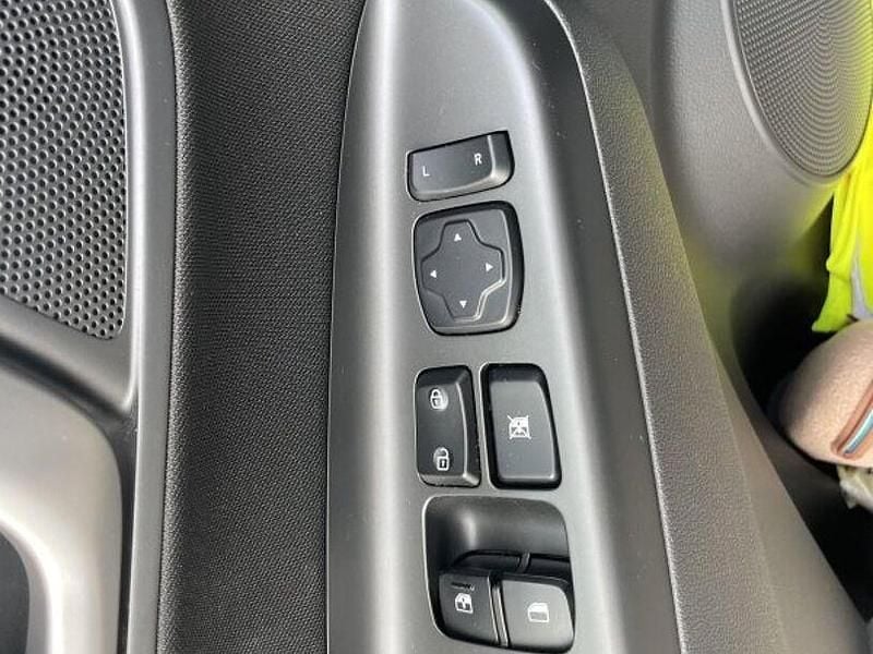 Gebraucht Hyundai Kona Trend 160 PS (117 kW) 2019 Lake silver / mic SUV