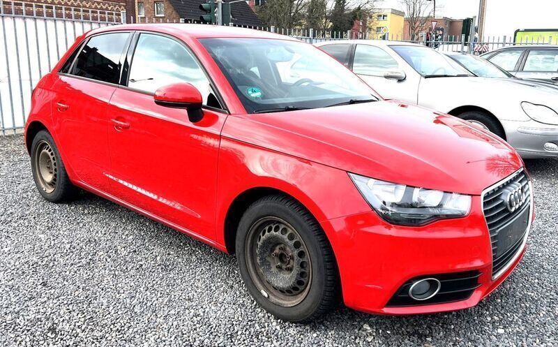 Rot Gebraucht 2013 Audi A1 Sportback Ambition Kleinwagen | 9.500 € (Fairer Preis) - Bild 1/4