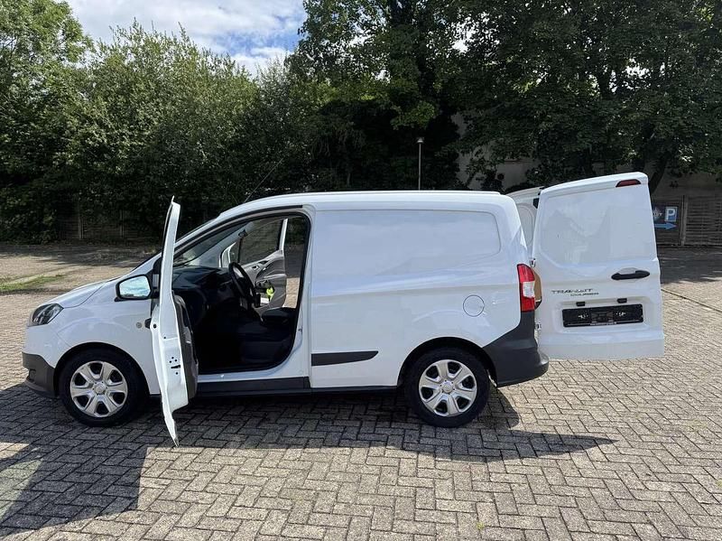 Gebraucht Ford Transit 101 PS (74 kW) 2015 Frostweiß Van / Kleinbus