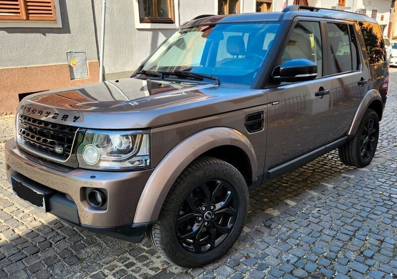 Braun Gebraucht 2015 Land Rover Discovery 4 SUV | 21.700 € (Etwas zu teuer) - Bild 1/4