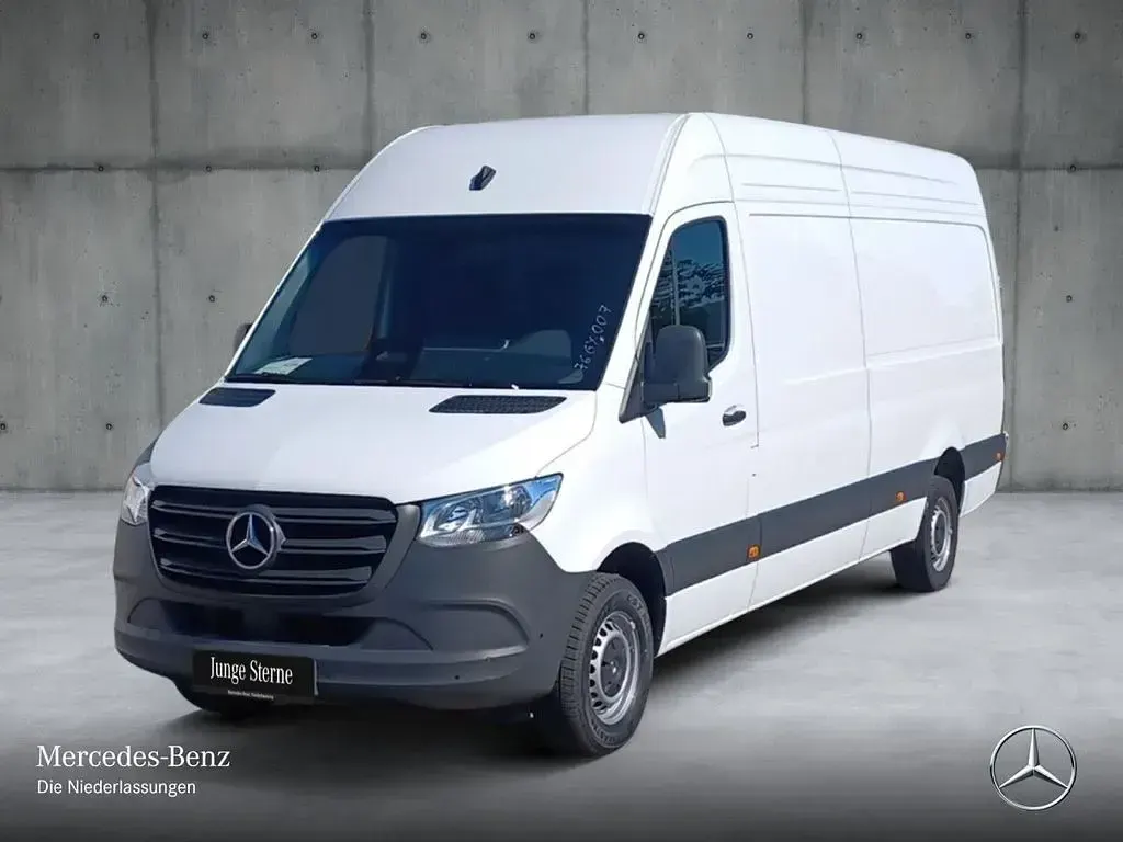 Gebraucht Mercedes Sprinter 170 PS (125 kW) 2025 Weiß Van