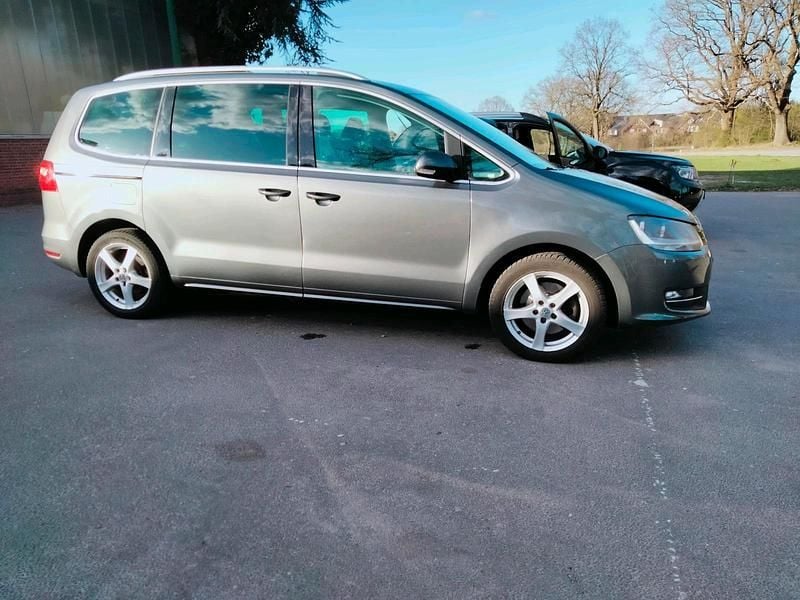 Gebraucht VW Sharan Highline 170 PS (125 kW) 2011 Grau Van / Kleinbus